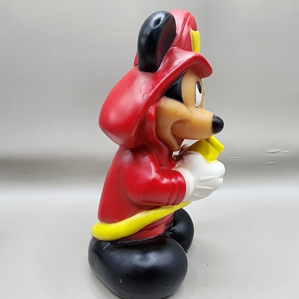 1984 Mickey Mouse 5.5" Arco Disney Fireman Water Squirter Bathtub Vintage - Picture 2 of 6